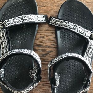 Tevas
